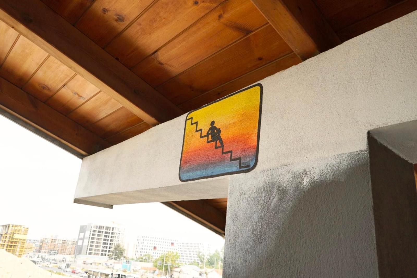 Divina Hostel Tirana Zewnętrze zdjęcie